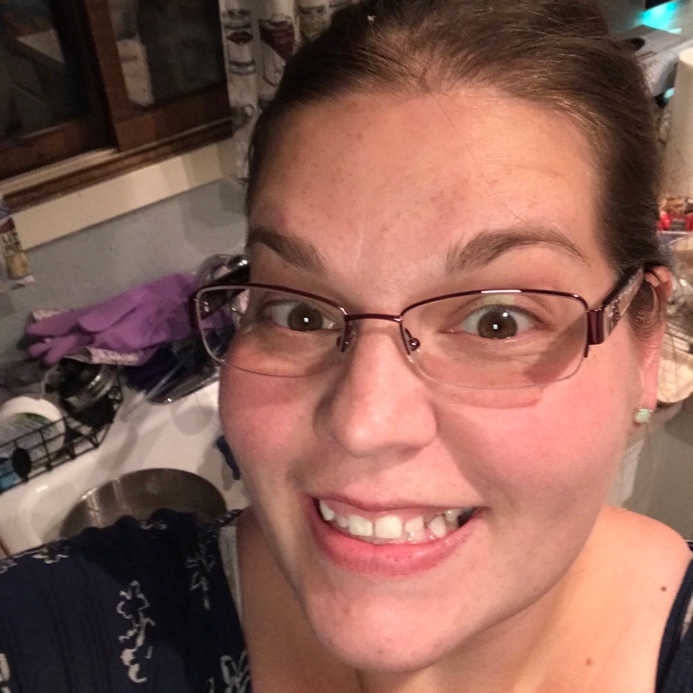 Meet your Posher, Holly